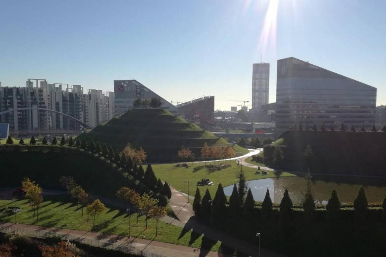 Fiera Milanocity View With Terrace Next To Shopping Mall Apartamento Exterior foto