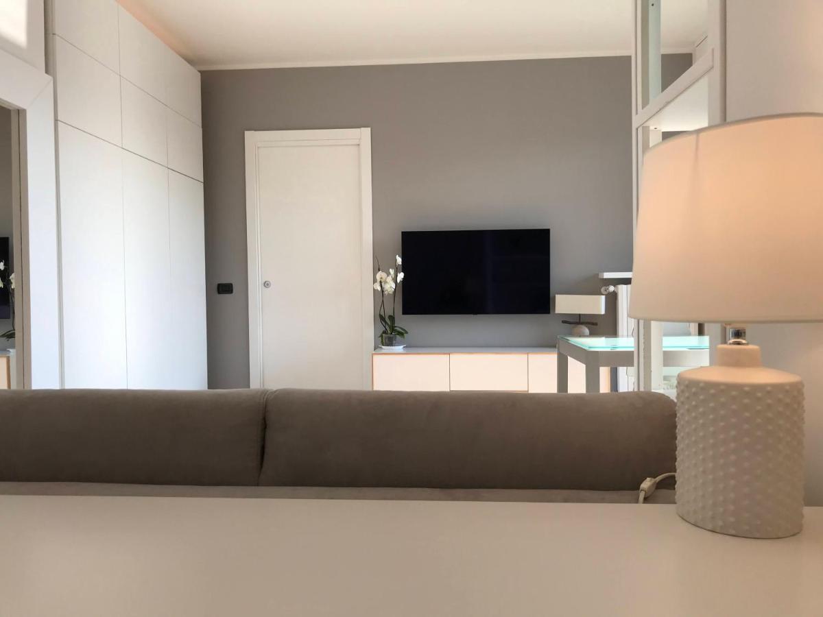 Fiera Milanocity View With Terrace Next To Shopping Mall Apartamento Exterior foto